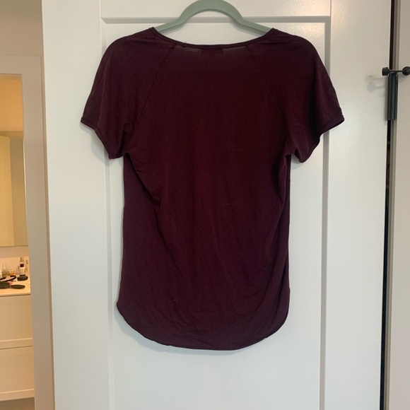 Wilfred | burgundy t-shirt - Picture 2 of 3